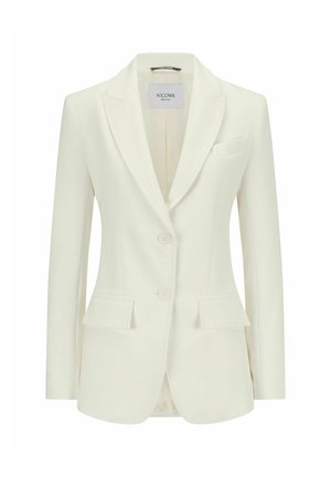 Weißer, taillierter Blazer mit Reverskragen, zwei vorderen Taschen und einer Drei-Knopf-Verschlussleiste. Glattes Material mit strukturiertem Design und minimalen Details.