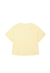 T-shirt jaune clair à manches courtes avec un ourlet droit et un col rond, vu de dos sur fond blanc.
