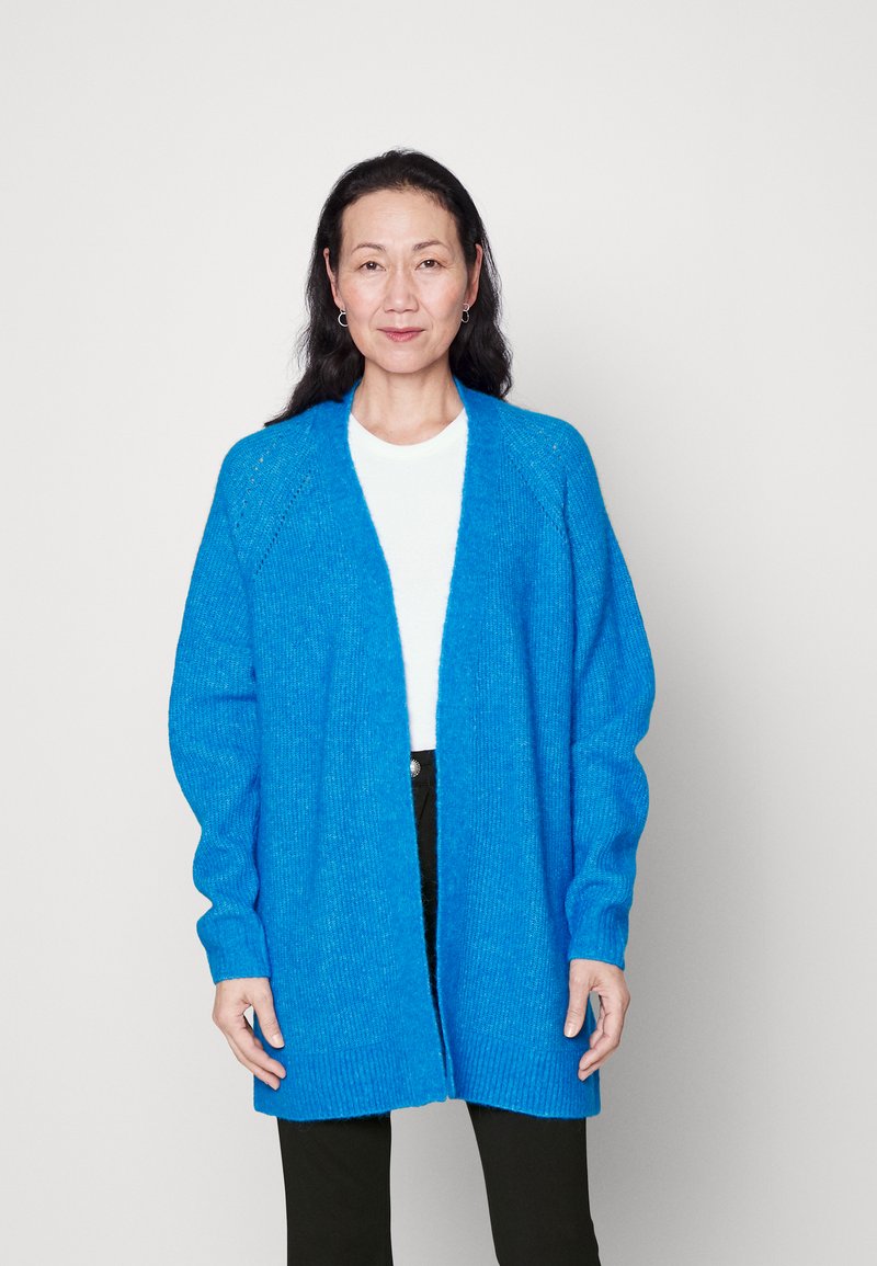 mos-mosh-thora-long-neuletakki-blue-aster-sininen-zalando-fi