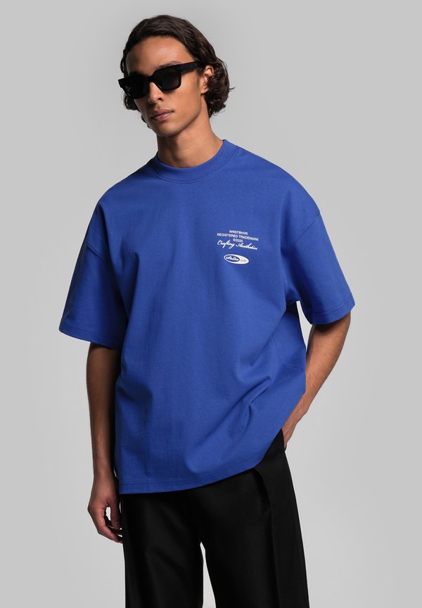 STUDIO V11 - T-Shirt print