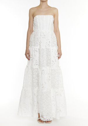Iltapuku - white patchwork lace