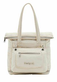 Beige gepolsterte Tragetasche mit zwei oberen Griffen, vorderer Reißverschlusstasche und Logodetail. Verfügt über Reißverschlüsse und strukturierte Akzente auf dem Material.