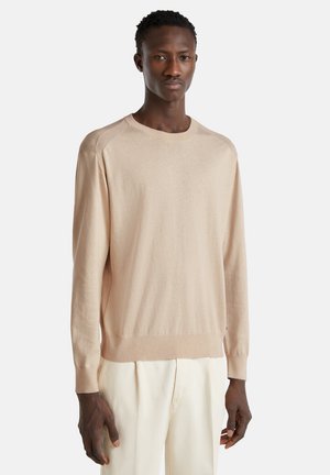 - Sweter
