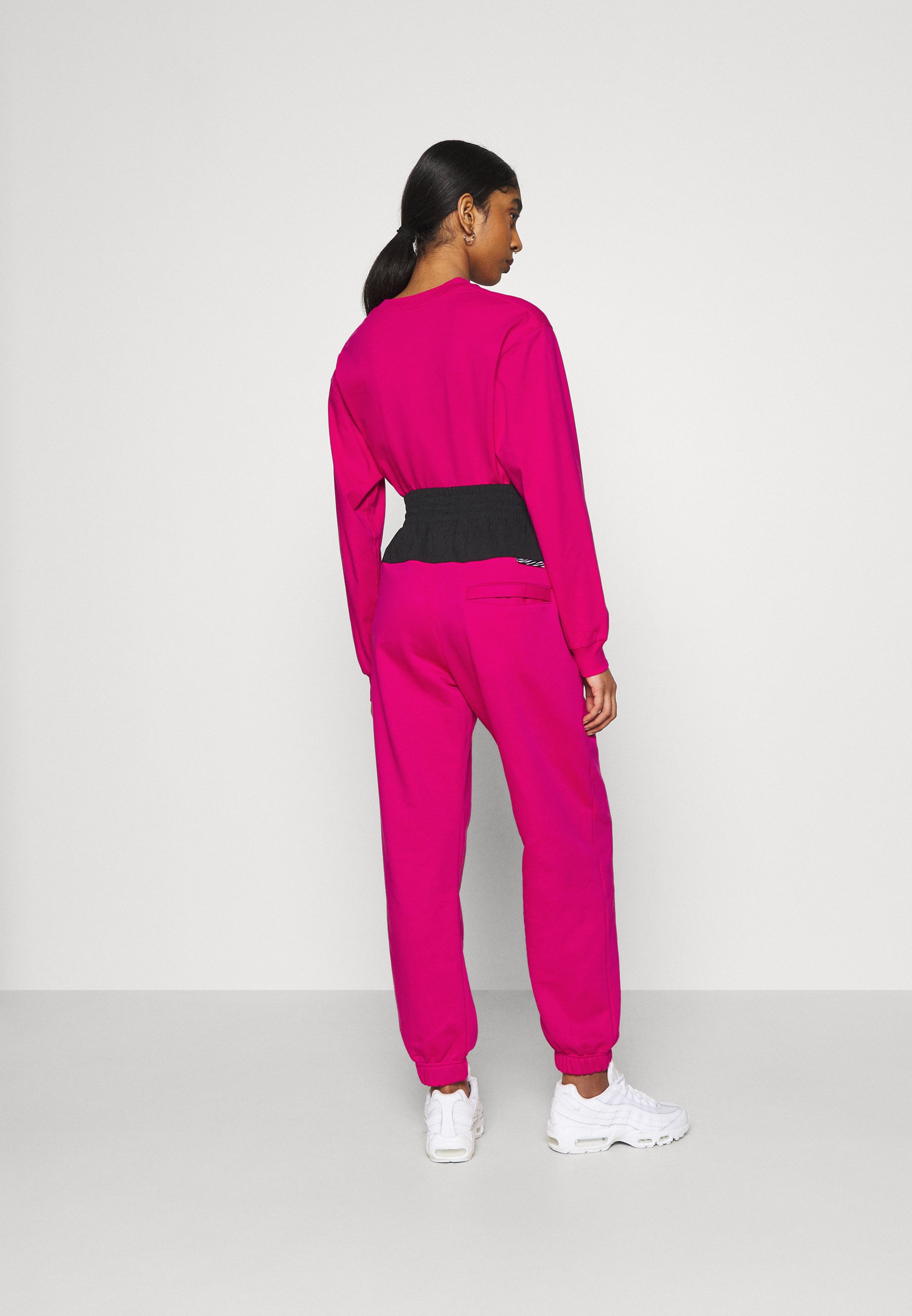 fireberry nike sweatpants