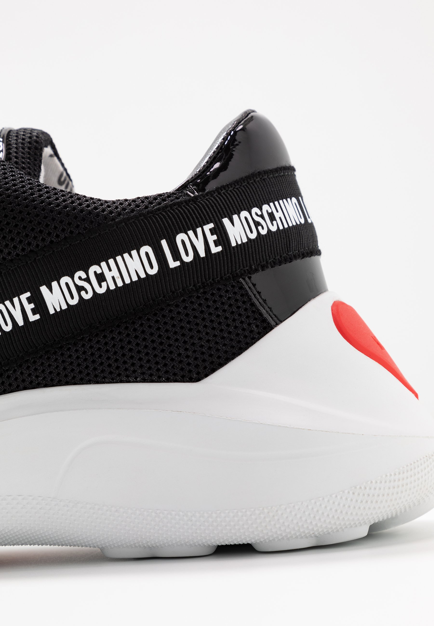 love moschino super heart sneaker