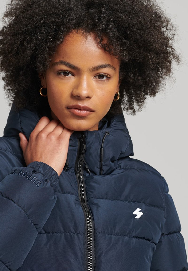 Superdry HOODED SPIRIT SPORTS PUFFER - Veste d'hiver - deep navy/bleu  marine - ZALANDO.FR