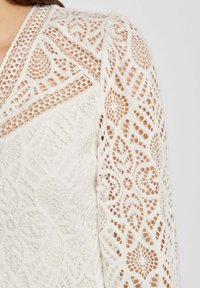 Morgan V-NECK - Bluse - ecru