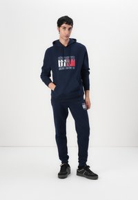 Tommy Jeans REG FLAG - Sweater - dark night navy