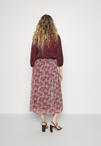 VILA Veckad kjol - bordeaux