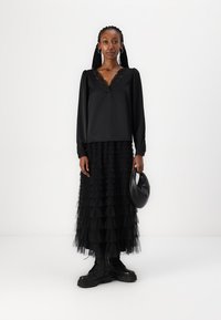 Vero Moda VMNAJA RUFFLE SKIRT - Dolgo krilo - black
