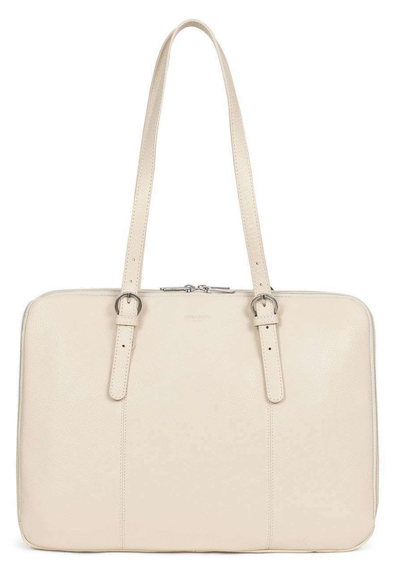 Borsa a tracolla in pelle beige con due manici, forma rettangolare, texture liscia, chiusura con zip superiore, presenta un design minimalista e accenti sottili.