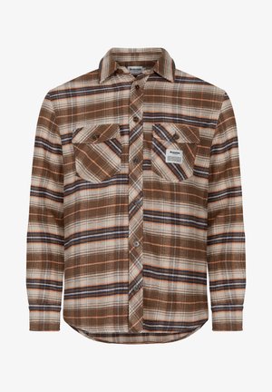 Bruine geruite flanellen overhemd met een knoopsluiting, twee borstzakken, oranje en blauwe accenten, en een gebogen zoom. Gemaakt van een gestructureerde stof.