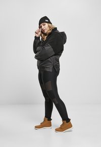 Urban Classics Vinterjacka - black/black