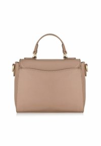 Beżowa torebka wykonana z gładkiej skóry, o strukturalnym kształcie, z krótkim uchwytem na górze i złotymi akcentami metalowymi.
