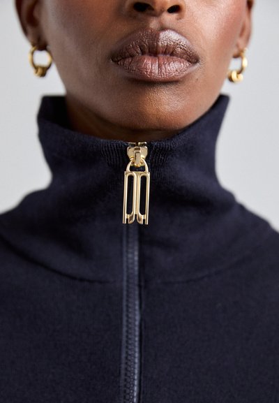 Victoria Beckham HALF ZIP HIGH NECK - Striktrøje - ink blue