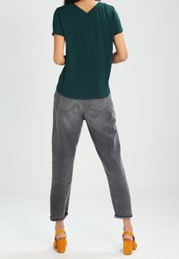Vero Moda Blus - dark green