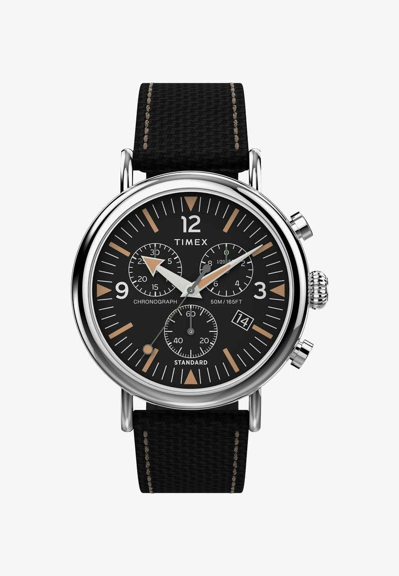 Timex kronografklocka med svart urtavla, hölje i silverfärgad rostfritt stål, svart textilarmband och guldaccenter på timmarkörerna.