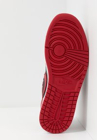 Jordan AIR JORDAN 1 LOW - Sportcipő - gym red/black/white