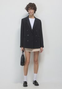 Unselected, ultrablack