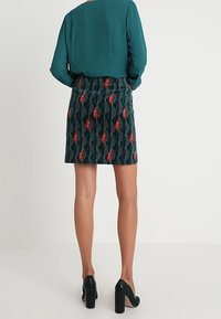 White Stuff Falda acampanada - dark green
