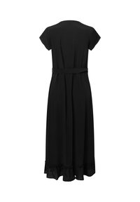 Schwarzes, knielanges Kleid aus weichem Stoff mit kurzen Ärmeln, einer taillierten Passform und einem gerafften Saum am unteren Ende.