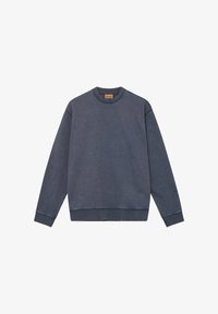 Atlasīts, total eclipse