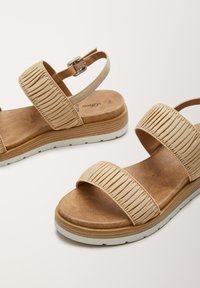 s.Oliver Platform sandals - red