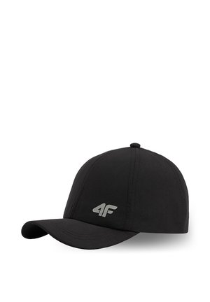 Czarna czapka baseballowa z zakrzywionym daszkiem i srebrnym logo "4F" na przednim panelu, zaprezentowana na białym tle.