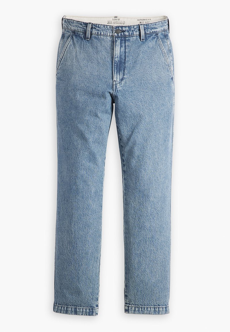 Helle blaue Jeans mit geradem Schnitt, ausgestattet mit einem Knopf- und Reißverschluss, frontalen Taschen und verblasster Struktur.