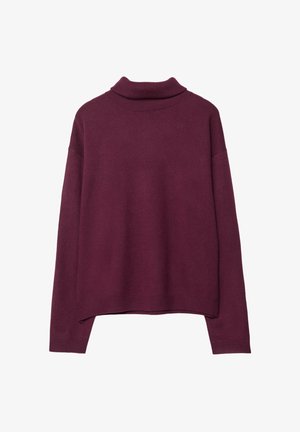 Pull à col roulé violet à manches longues avec des poignets et un ourlet côtelés, coupe ample et emmanchures tombantes sur un fond blanc.