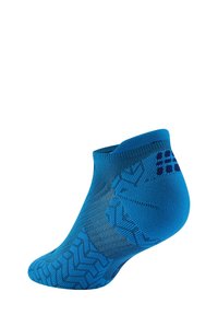 Blaue Knöchelsocke aus strukturiertem Stoff, mit einem Zickzackmuster und dunklen blauen Akzenten an der Ferse und an der Seite nahe der Oberkante.