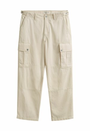Pantaloni cargo in cotone beige con tasche laterali con bottone, passanti per cintura e gambe dritte.