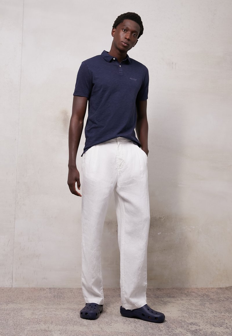 Crocs CLASSIC UNISEX Sandalias planas navy/azul marino