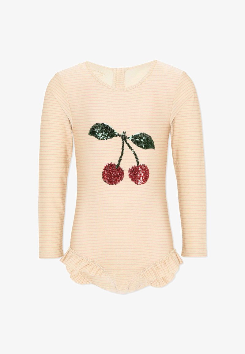 Body beige à manches longues pour bébé avec fines rayures roses, présentant un motif de cerises en sequins sur la poitrine et des ouvertures élastiquées à volants aux jambes.