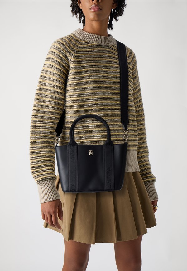 LOGOTAPE MINI TOTE - Handbag