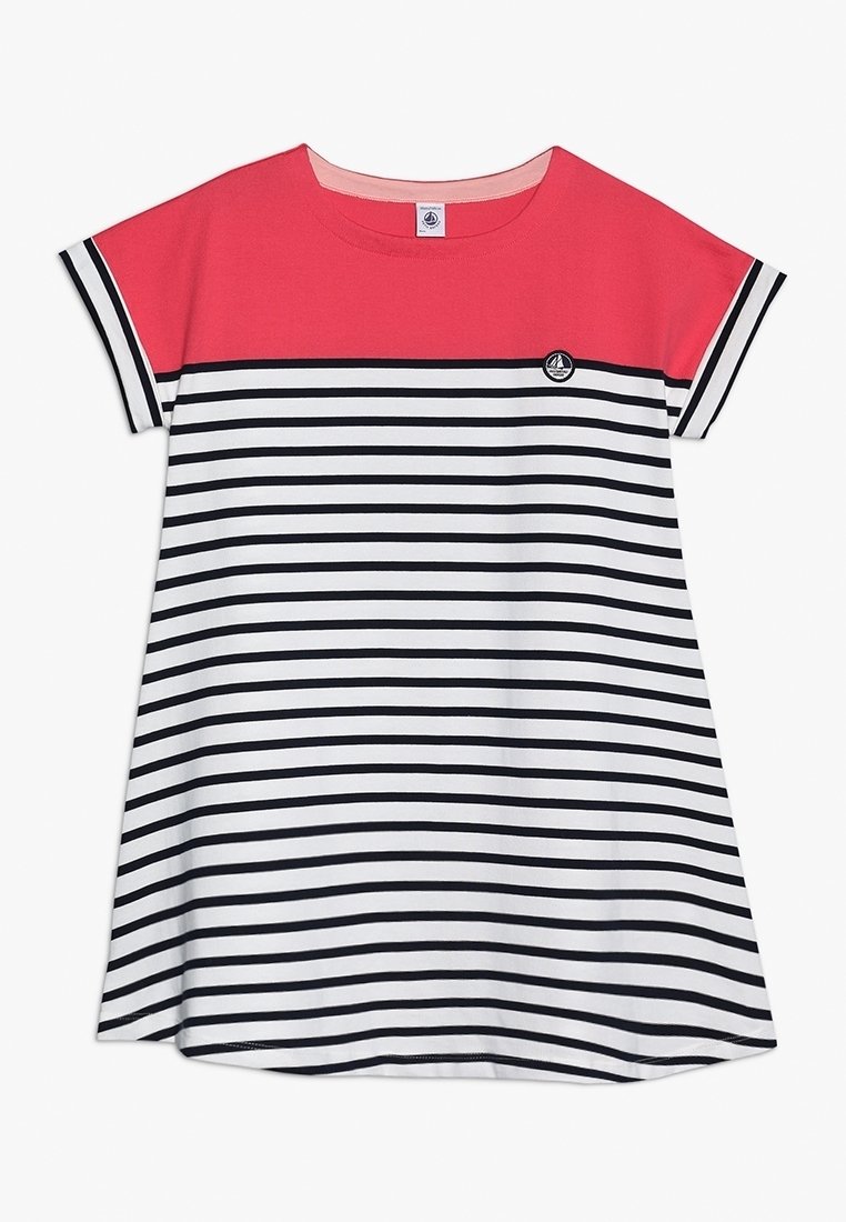 Sukienka w paski z koralowym gorsem, z poziomymi czarno-białymi paskami. Okrągły dekolt, krótkie rękawy i mały akcent logo z przodu.