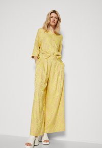 Mos Mosh MELO PANT - Bukse - goldfinch