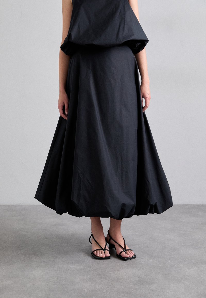 By Malene Birger - AUBREY - Maxinederdele - black, Forstør