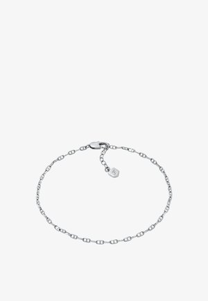 Bracelet en chaîne argentée avec des maillons allongés, fermoir à clé, et un petit charm hexagonal affichant un logo. Fini lisse et poli.