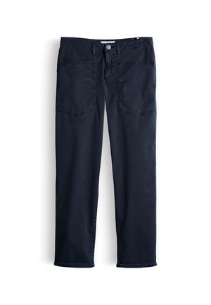 Pantalon droit bleu marine foncé avec grandes poches plaquées à l'avant, fermeture par boutons et passants pour ceinture.