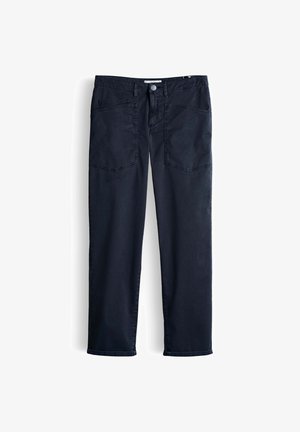 Dunkelblaue, gerade geschnittene Hose mit großen vorderen aufgesetzten Taschen, Knopfverschluss und Gürtelschlaufen.