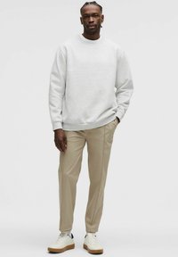 lululemon STEADY STATE CREW - Sweater - heathered core ultra light grey