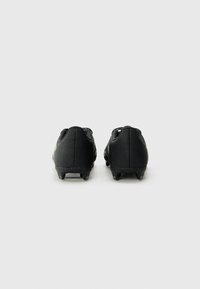 adidas Performance PREDATOR CLUB UNISEX - Fotballsko til fast underlag - core black/carbon/lucid lemon