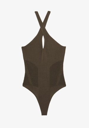 Brun strikket heldragt badedragt med krydsede stropper, udskæringsdetalje bagpå og perforerede sidepaneler for ventilation.