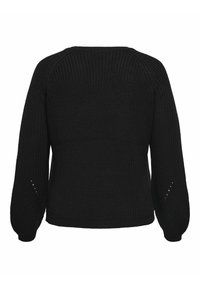 Sort strikket sweater med en struktureret overflade, raglanærmer og hulmønsterdetaljer på ærmerne. Vist fra bagsiden.