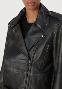 Selected Femme SLFNANA BIKER JACKET - Casaco de couro - black