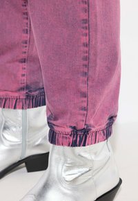Thumbnail Image 6