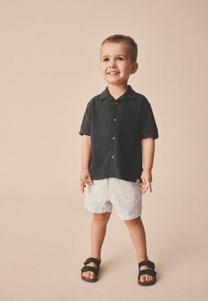 Next, REGULAR FIT, mleczny