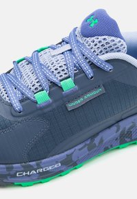 Under Armour BANDIT TRAIL 3 - Metsajooksu tossud - downpour gray/vapor green