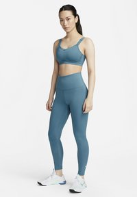Nike Performance ALPHA BRA - Toetav spordirinnahoidja - noise aqua/noise aqua/noise aqua/black